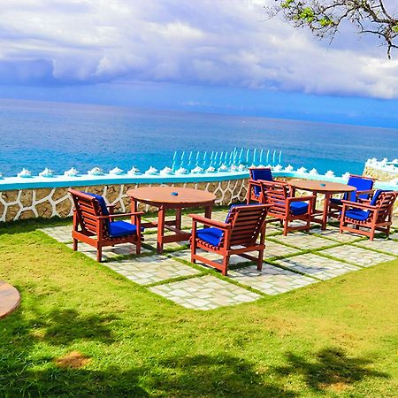 Blue Cave Castles Hotel Negril Exterior photo