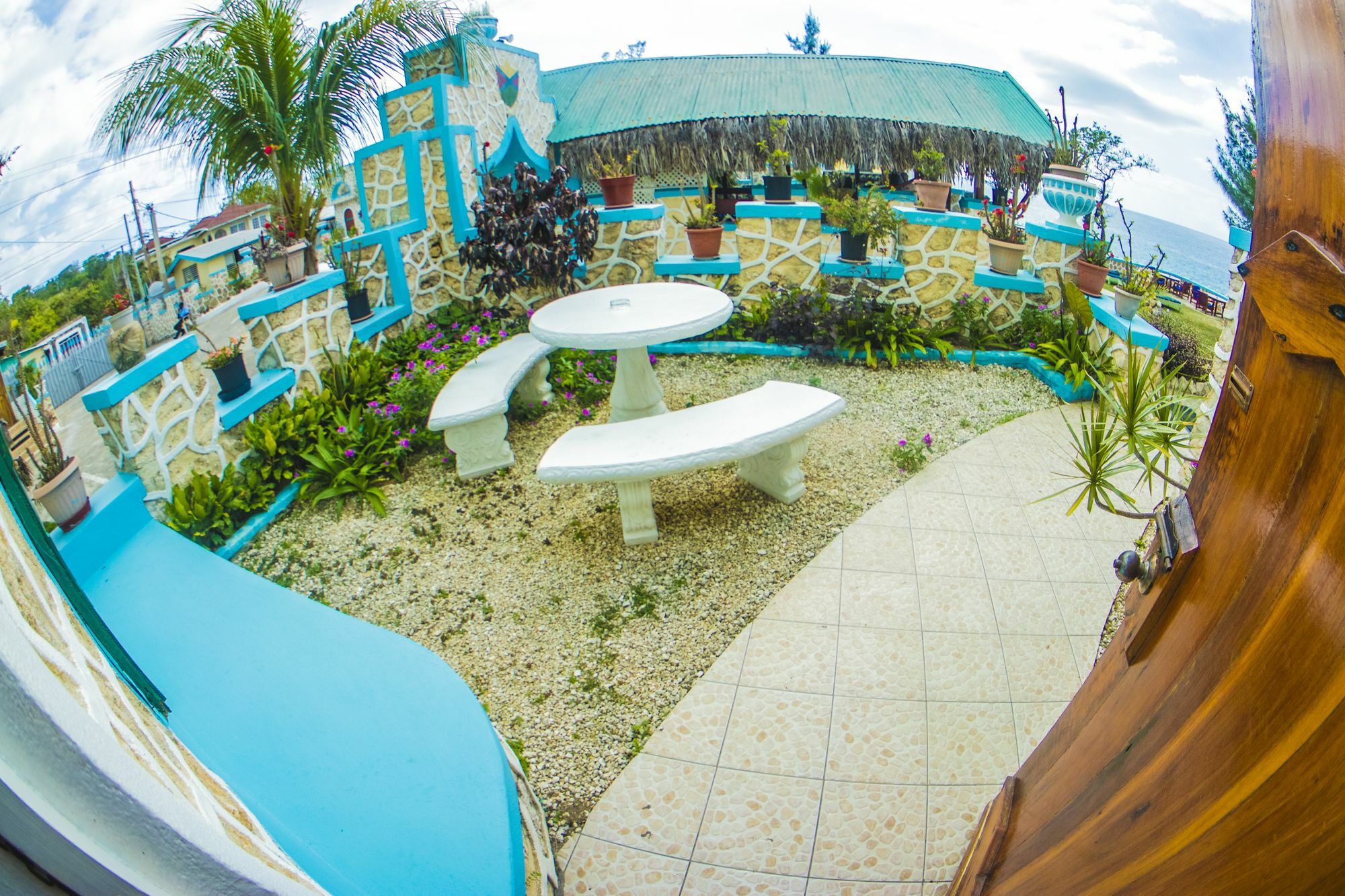 Blue Cave Castles Hotel Negril Exterior photo