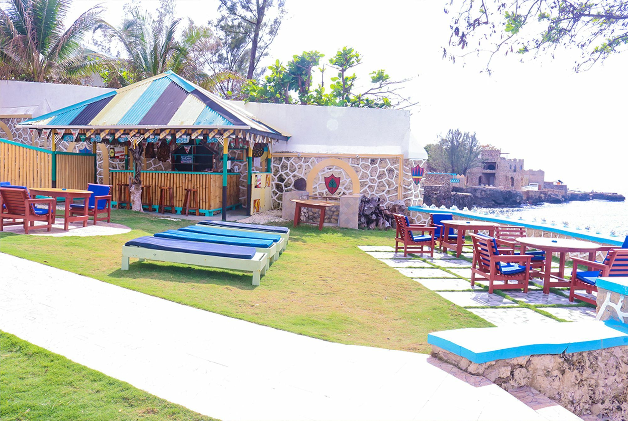 Blue Cave Castles Hotel Negril Exterior photo